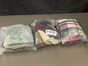 Ak 5    Winter knits bundle