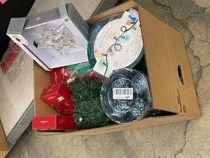DE 5    Large Box of Christmas Lights and Decorations