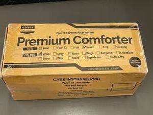 HI 5    Queen White Comforter