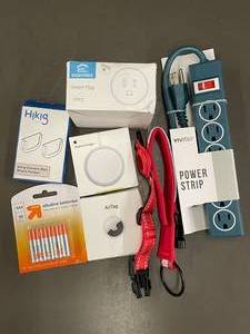 CA 2     Random Electronics with apple products