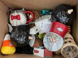 CA  3    Random Trinkets and wicker balls etc