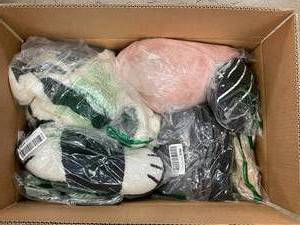 IN 4     Winter Clothes and Slippers Box
