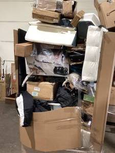 lot 400 image: Wholesale Pallet of Assorted Miscellaneous Items