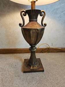 Footed Urn Table Lamp