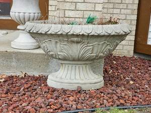 Molded Foam Italina Planters