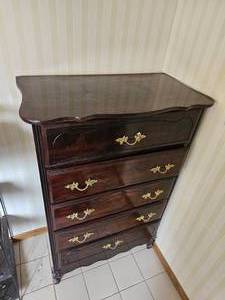 Traditional Mahogany Finish Laundry Chest