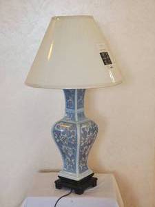 Square Ceramic Chinese Vase Table Lamp - Classic White  Blue