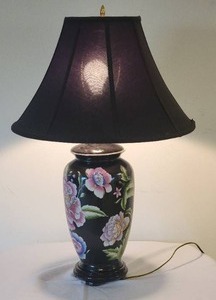 Classic Chinese Floral Ginger Jar Table Lamp - Black  Pink  Violet