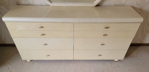 Chic White Laquer Finish Vanity  Dresser with  Round  Mirror