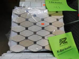 lot 40 image: 12 x 12 Backsplash Tile x 21