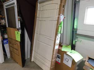 lot 46 image: 36 Interior Door LH In Swing