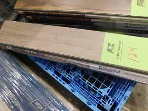 lot 124 image: Lifeproof Hockley Oak 22 MIL x 8.7 in. W x 48 in. L Click Lock Waterproof Luxury Vinyl Plank Flooring (60 sq. ft.)