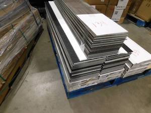 lot 134 image: Lifeproof Choice Oak 6 MIL x 8.7 in. W x 48 in. L Click Lock Waterproof Luxury Vinyl Plank Flooring (200 sqft)