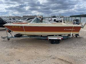 1974 Crestliner Boat