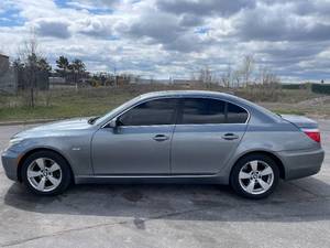 2008 BMW 5 Series 528XI - AWD - 2 OWNERS