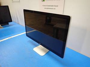 lot 20 image: Apple&nbspA1316 Thunderbolt Display  27 screen with 2560 x 1440 Resolution  Includes CAB-AC power cable and display cables