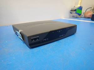 lot 73 image: Cisco&nbsp870 Cisco871-SEC-K9 Network Switch 