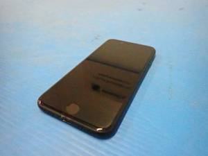 lot 86 image: Apple&nbspiPhone 7 A1660  32GB of storage  Cellular Carrier Unlocked  Includes Charging Cabl