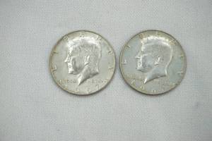 lot 16 image: 2 - 1967 Kennedy Half Dollars