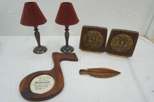 lot 68 image: Home Decor, Wood Note Symbol,  2 Military Bookend, 2 Tea Lights  lamps