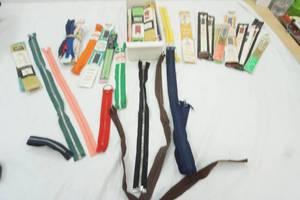 lot 107 image: Large variety of Zippers