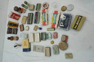 lot 112 image: Vintage Health & Beauty Tins and containers