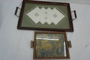 lot 146 image: 2 Vintage Serving Trays