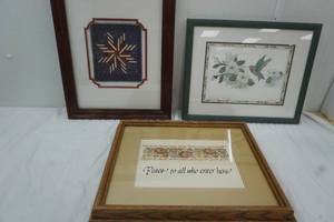 lot 147 image: Humming Bird Picture, Patriotic Picture, and  Peace to all who Enter here  picture