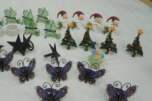 lot 154 image: Variety of Napkin Holders