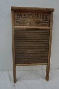 lot 210 image: Vintage Maid - Rite washboard