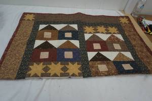 lot 218 image: Wall quilt