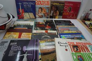 lot 180 image: Lot of Records Size 33s, Frankie Carle, Sining Nuns, Moods in Music, Firestone, Patches, Great Songs of Christmas and more