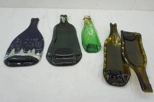 lot 244 image: Glass wine glass holders and spoon rests