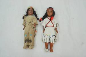 lot 250 image: Vintage Native American dolls