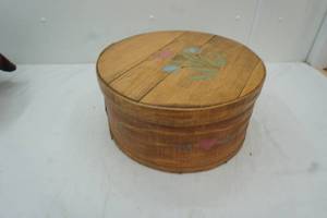 lot 262 image: Wood Cheese Box