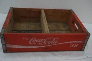 lot 195 image: Coca Cola Crate