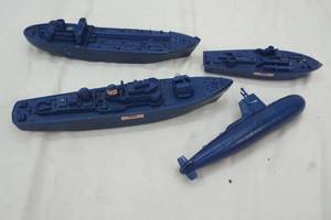 lot 232 image: Blue plastic aircraft carriers, sub and other