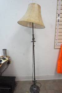 lot 289 image: Metal lamp stand about 58 tall