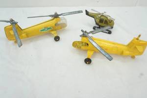 lot 301 image: Vintage cast iron Hubley helicopters
