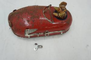 lot 315 image: Antique tin toy car