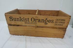 lot 330 image: Vintage Sunkist Orange crate