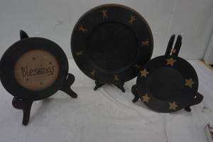 lot 371 image: Home decor