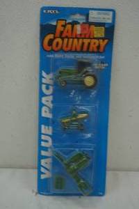 lot 380 image: ERtl Farm country toys