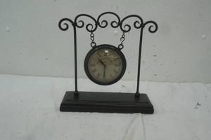 lot 387 image: Colonial clock