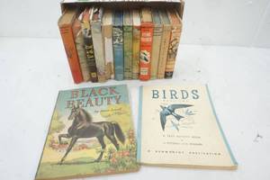 lot 399 image: Vintage Books