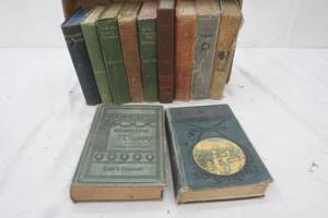 lot 402 image: Vintage Books