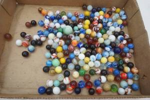 lot 414 image: Vintage marbles