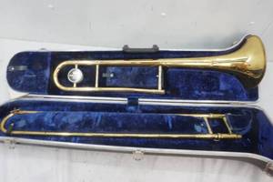 lot 422 image: King Music case,Trombone