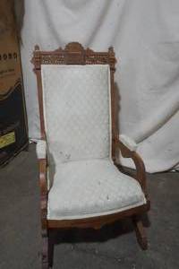lot 424 image: Vintage Rocking chair