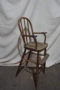 lot 425 image: Vintage High chair